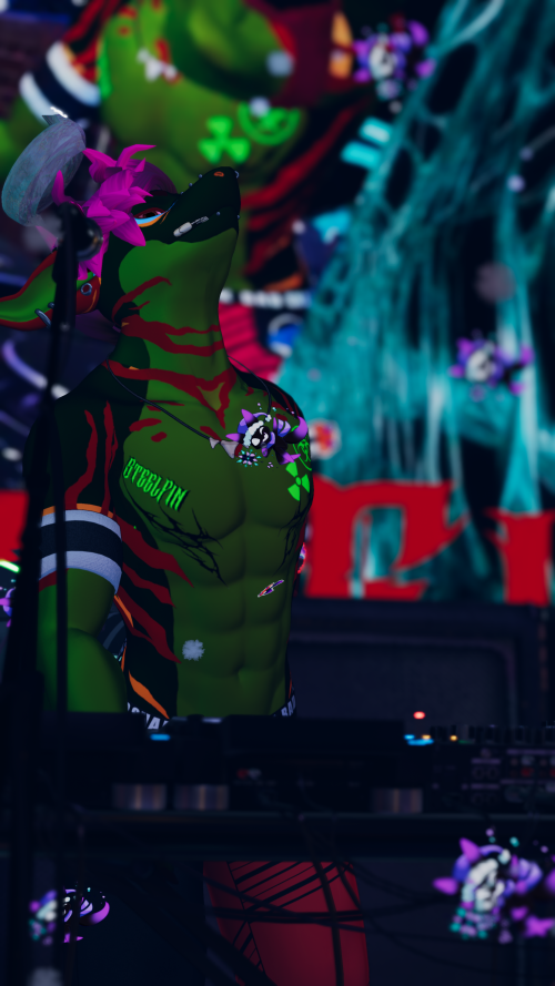 VRChat_2025-12-13_04-18-29.746_2160x3840.png