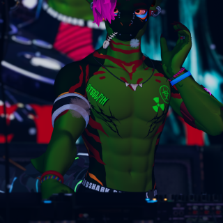 VRChat_2025-12-13_04-18-32.401_2160x3840