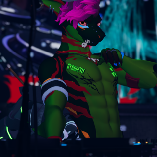 VRChat_2025-12-13_04-18-37.659_2160x3840