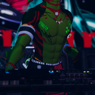 VRChat_2025-12-13_04-18-44.348_2160x3840