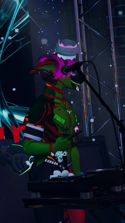 VRChat_2025-12-13_04-21-37.574_2160x3840.png