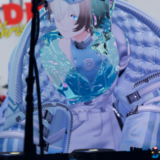 VRChat_2025-12-13_06-46-50.630_2160x3840