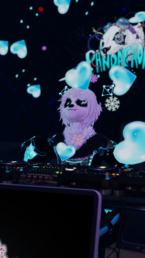 VRChat_2025-12-13_07-05-29.658_2160x3840.png