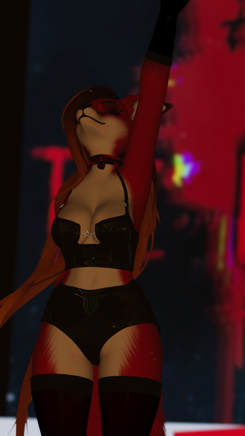 VRChat_2025-12-14_00-00-56.113_2160x3840.png
