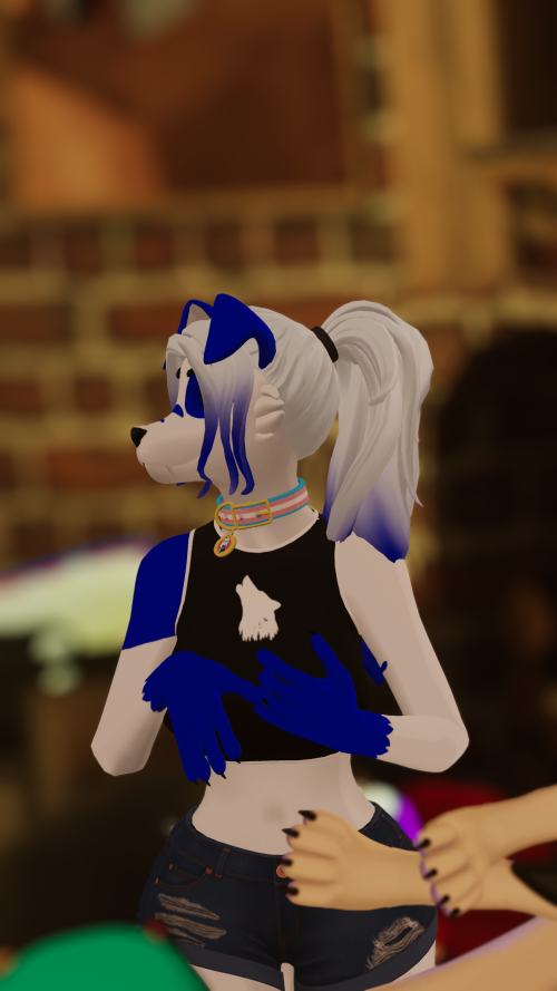 VRChat_2025-12-14_00-54-48.251_2160x3840.png