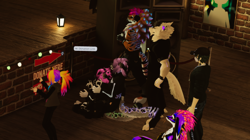 VRChat_2025-12-14_01-08-41.861_3840x2160.png