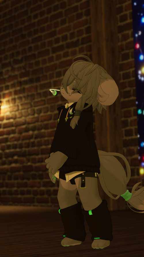 VRChat_2025-12-14_03-04-09.432_2160x3840.png