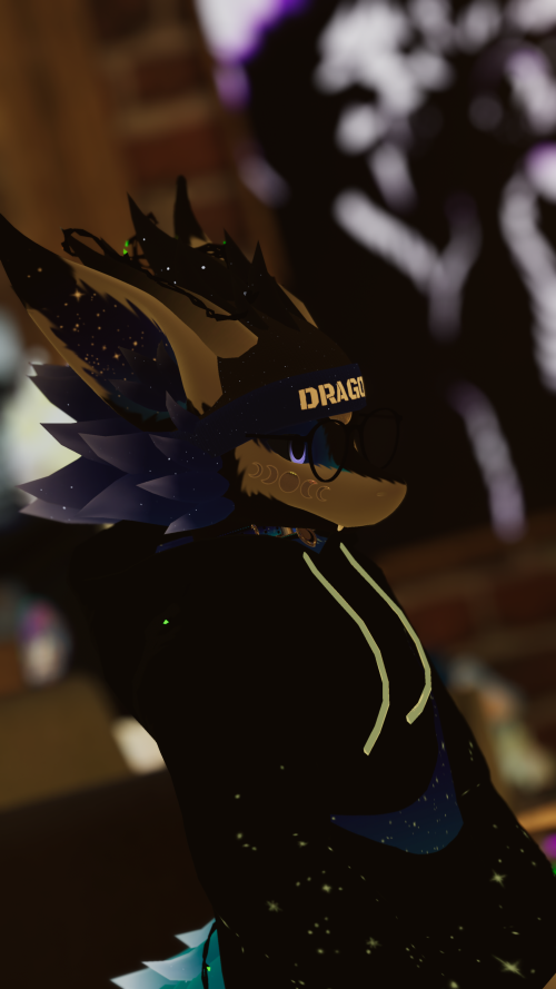 VRChat_2025-12-14_20-04-56.059_2160x3840.png