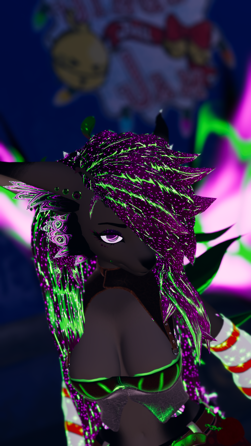 VRChat_2025-12-14_20-34-30.559_2160x3840.png