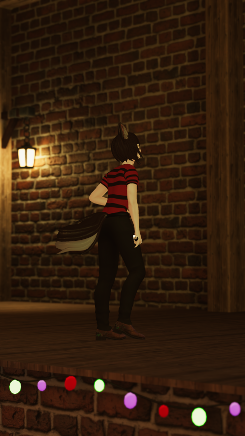 VRChat_2025-12-15_03-06-00.968_2160x3840.png