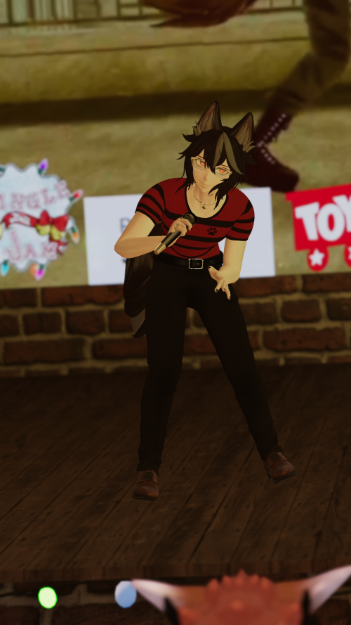 VRChat_2025-12-15_03-07-31.461_2160x3840.png