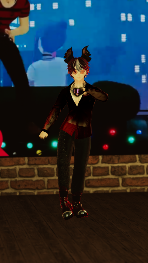 VRChat_2025-12-15_03-07-36.885_2160x3840.png