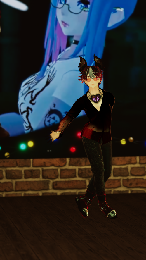 VRChat_2025-12-15_03-07-40.115_2160x3840.png