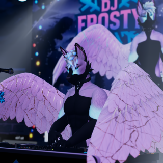 VRChat_2025-12-15_05-32-14.087_2160x3840