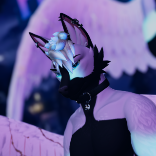 VRChat_2025-12-15_05-32-22.269_2160x3840