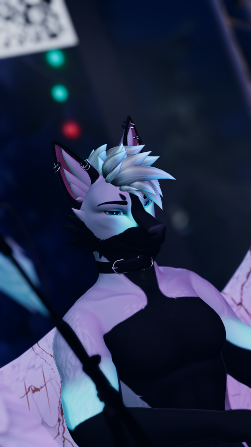 VRChat_2025-12-15_05-32-43.107_2160x3840.png