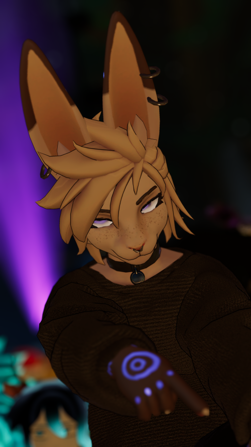 VRChat_2025-12-21_23-01-44.525_2160x3840.png