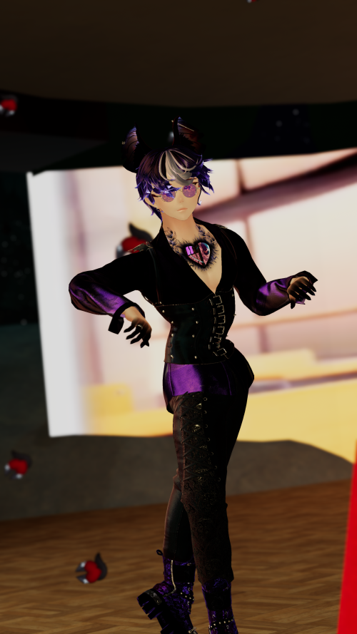 VRChat_2025-12-22_01-40-10.887_2160x3840.png