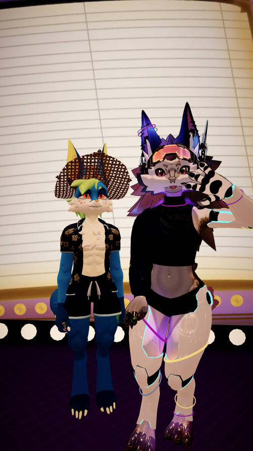 VRChat_2025-03-29_22-00-45.369_2160x3840.png