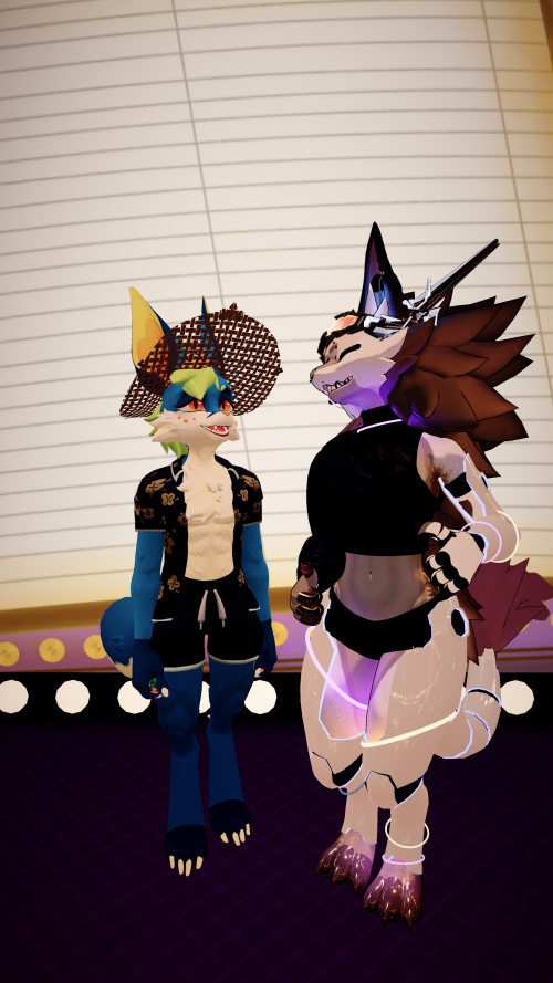 VRChat_2025-03-29_22-00-49.901_2160x3840.png