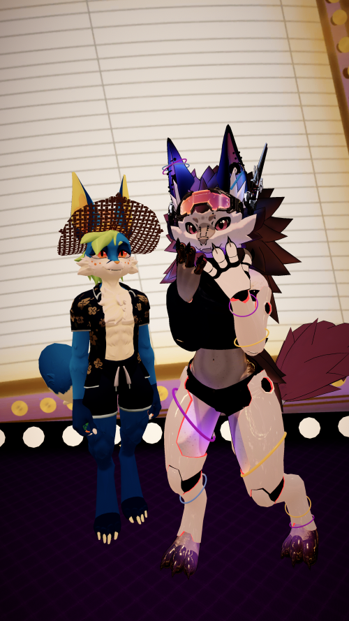 VRChat_2025-03-29_22-00-56.553_2160x3840.png