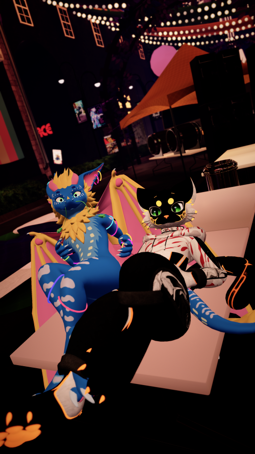 VRChat_2025-03-29_22-50-40.511_2160x3840.png