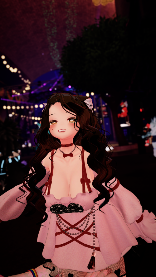 VRChat_2025-03-30_00-11-49.126_2160x3840.png