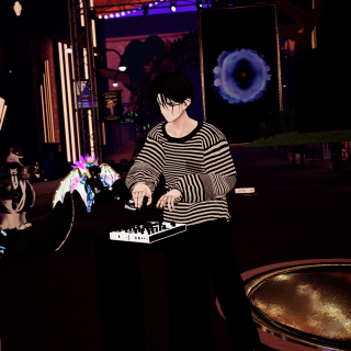 VRChat_2025-03-31_04-03-25.831_2160x3840