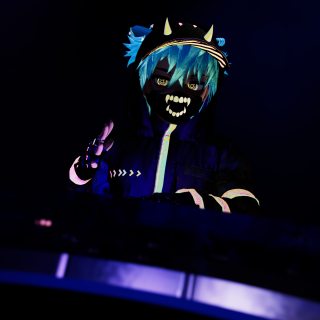 VRChat_2026-06-01_20-24-08.957_3840x2160